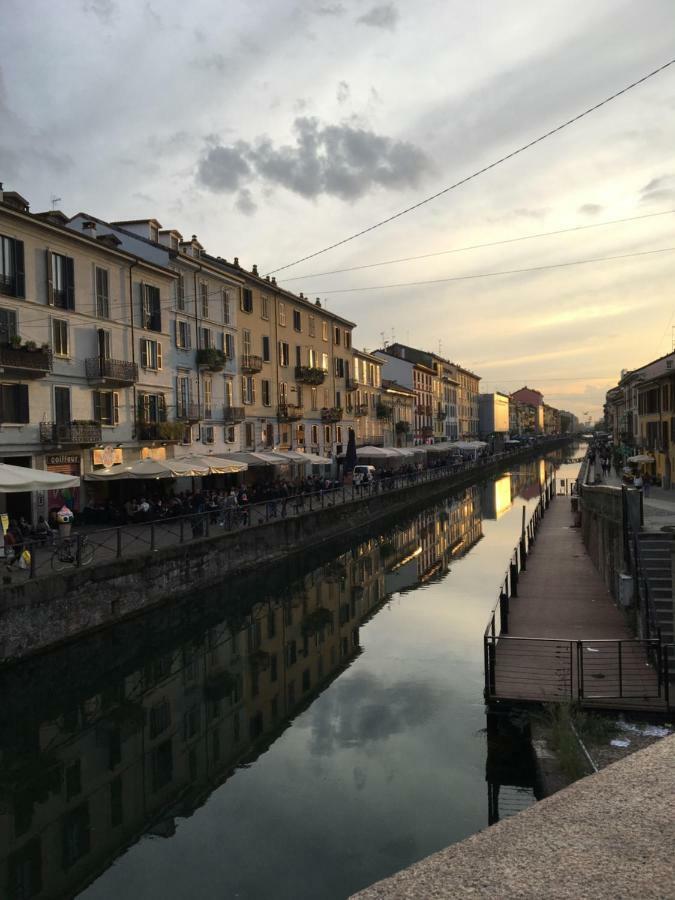 Charming Apartment On The Darsena Navigli - Pulizia Eccezionale Милан Экстерьер фото